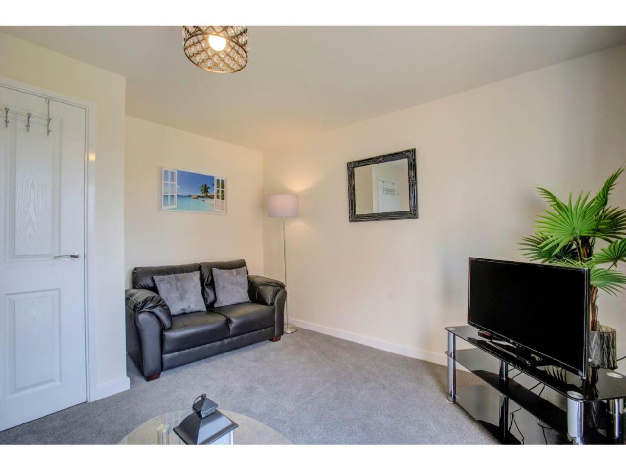 Newly Built, Splendid House For 5 In Manchester! Exterior foto