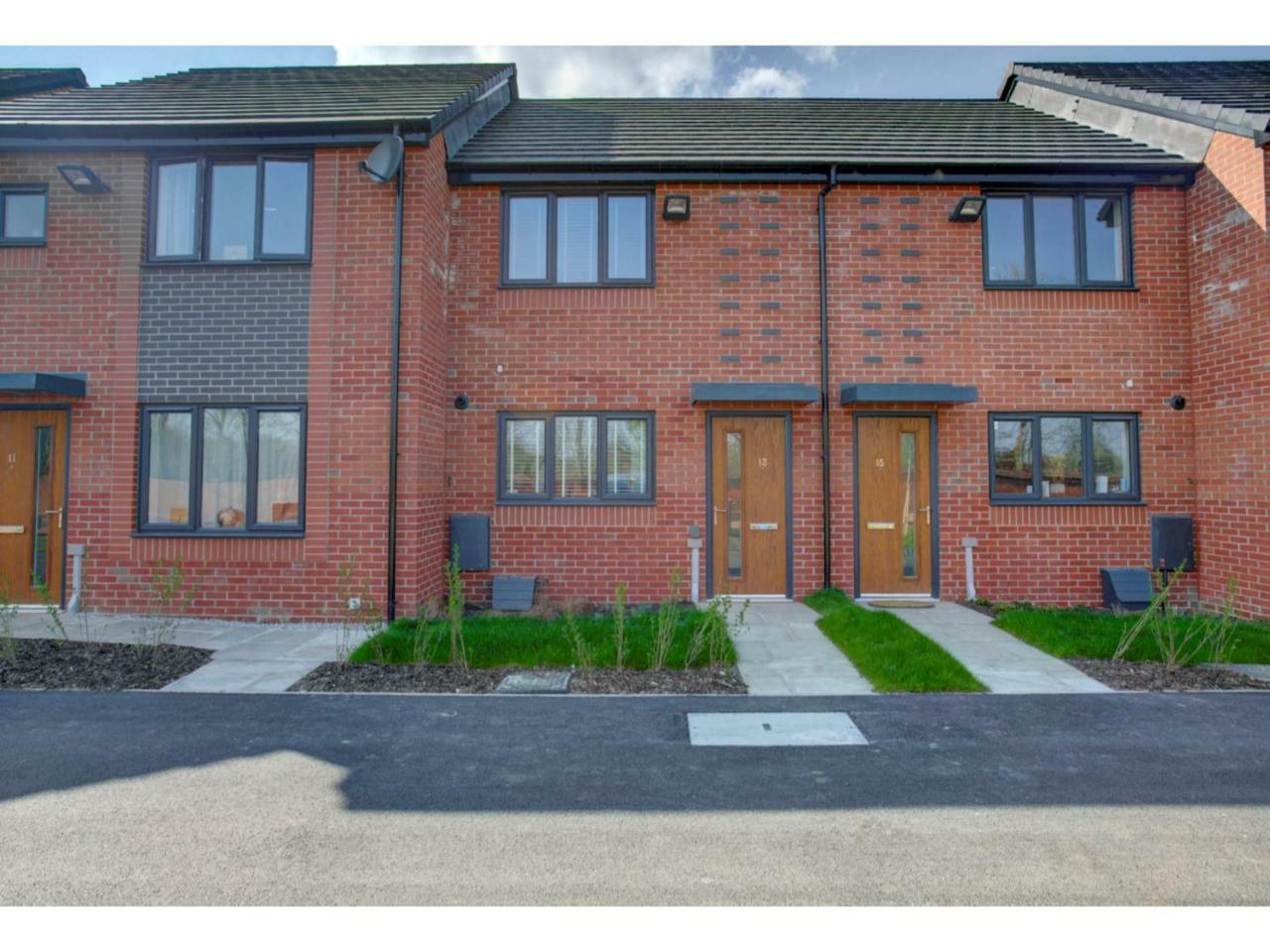 Newly Built, Splendid House For 5 In Manchester! Exterior foto