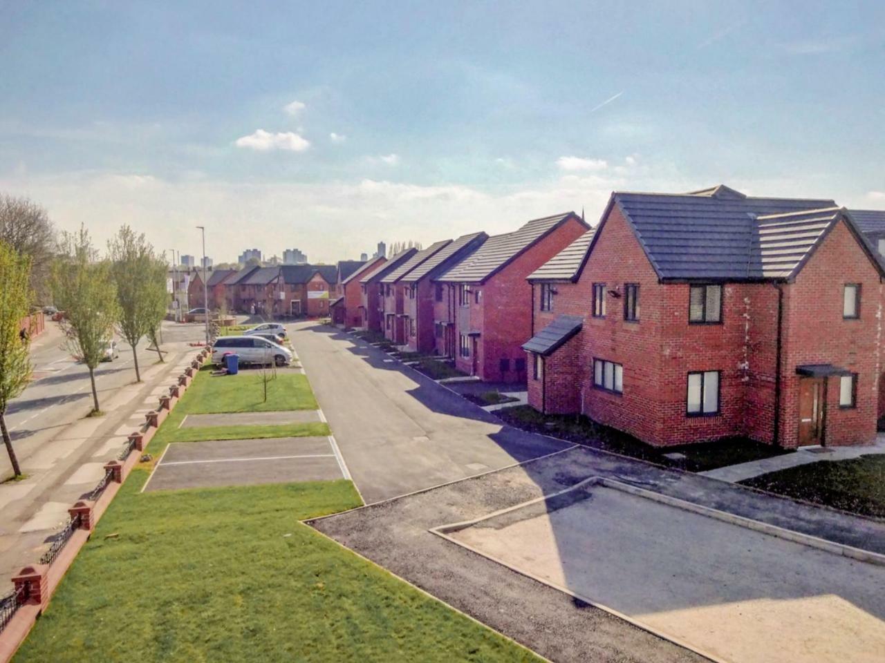 Newly Built, Splendid House For 5 In Manchester! Exterior foto